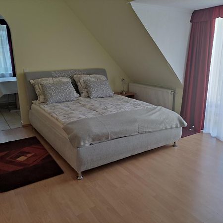 Zsanett Appartement Hévíz Cameră foto