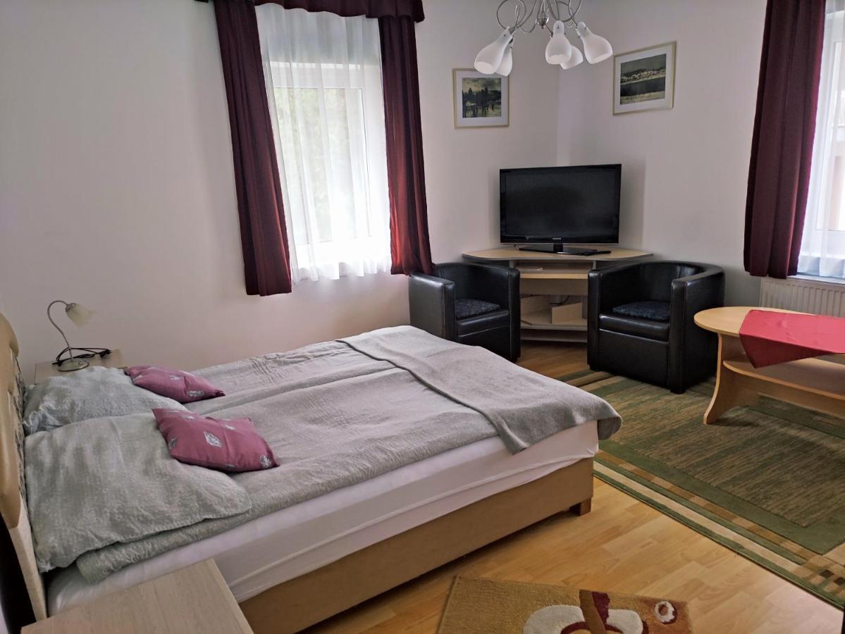 Zsanett Appartement Hévíz Exterior foto