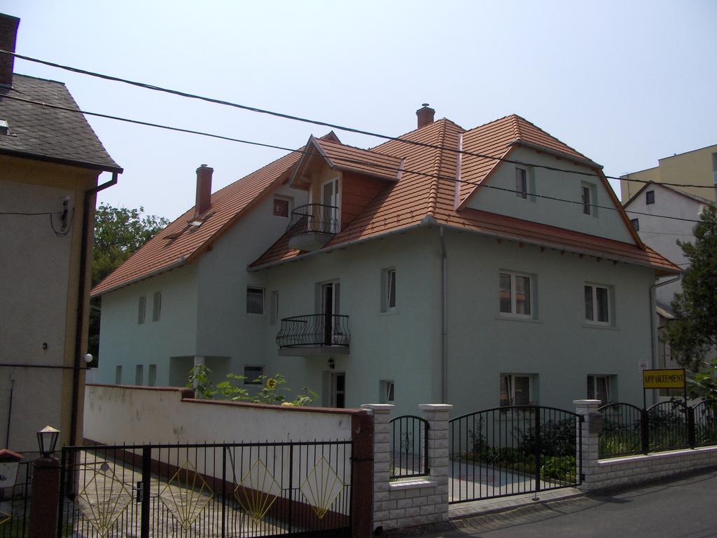Zsanett Appartement Hévíz Exterior foto